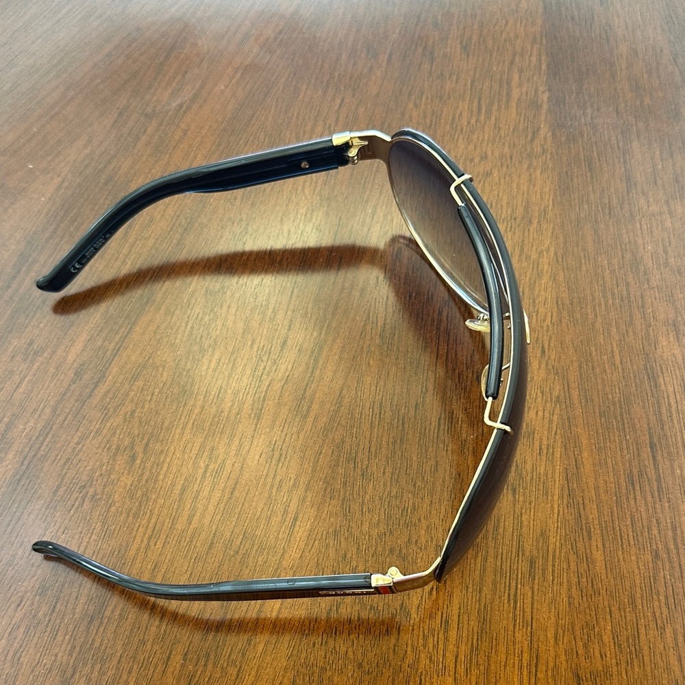 Gucci Gold Frame Shield Sunglasses – Gradient Lens, Oversized Designer Shades - Picture 4 of 16